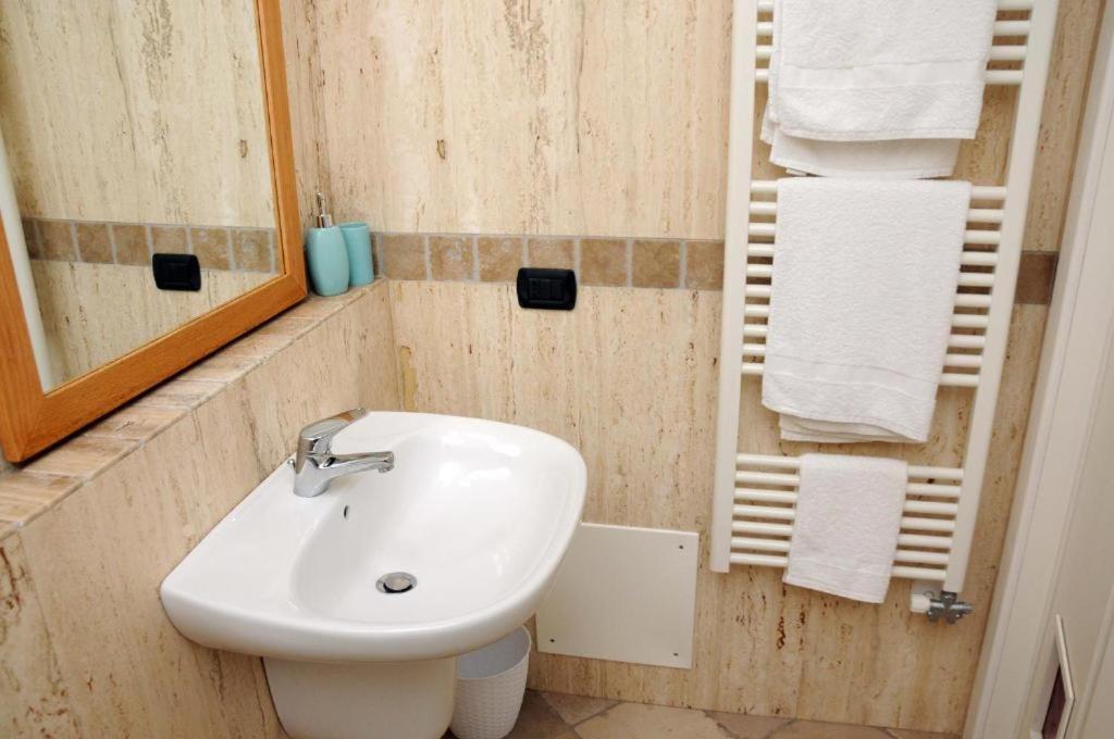 Le Tre Civette Bed and Breakfast Lecce Buitenkant foto