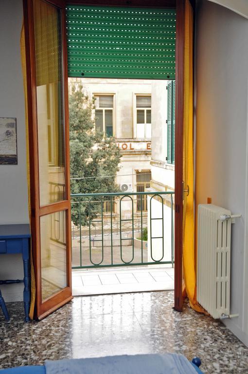 Le Tre Civette Bed and Breakfast Lecce Buitenkant foto