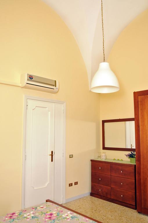 Le Tre Civette Bed and Breakfast Lecce Buitenkant foto