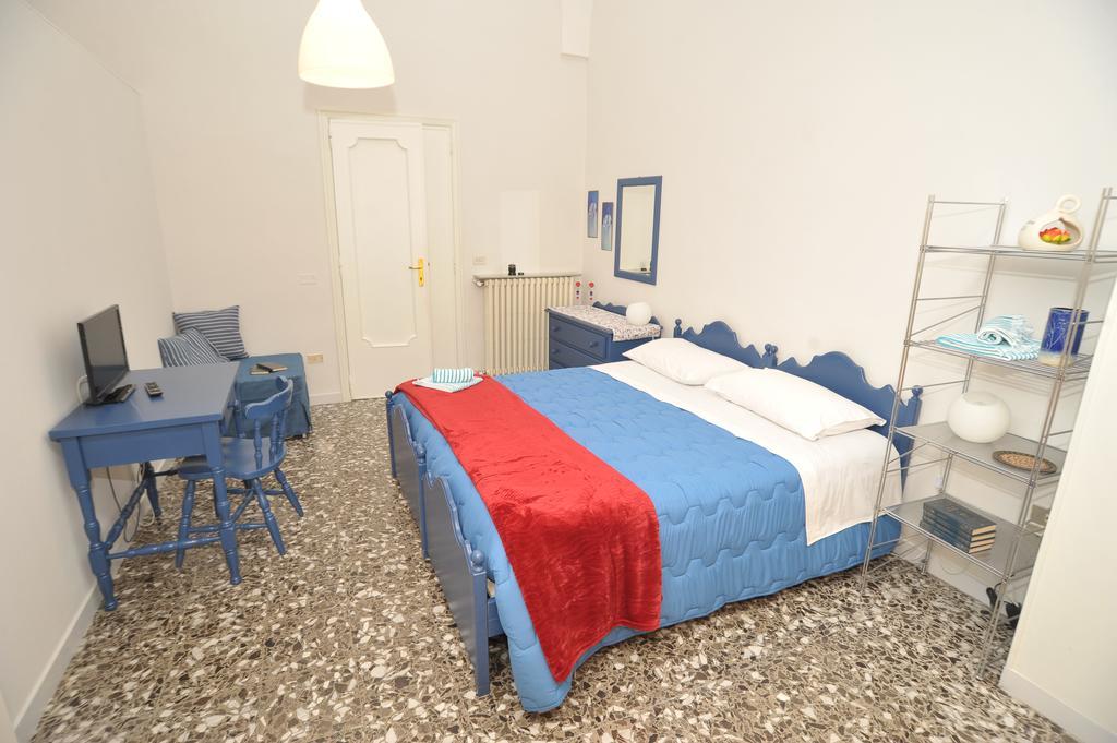 Le Tre Civette Bed and Breakfast Lecce Buitenkant foto